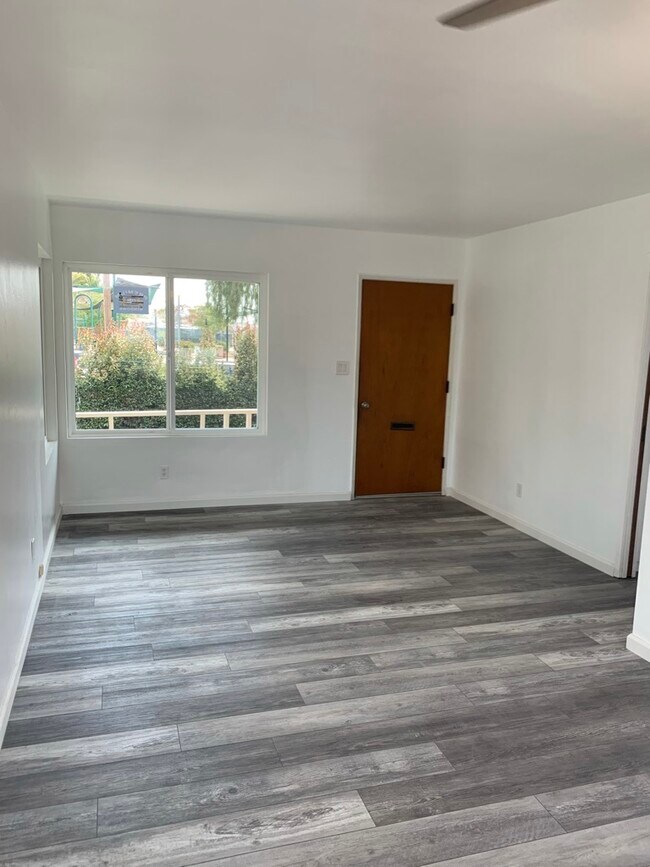 Building Photo - 2720 Granger Ave
