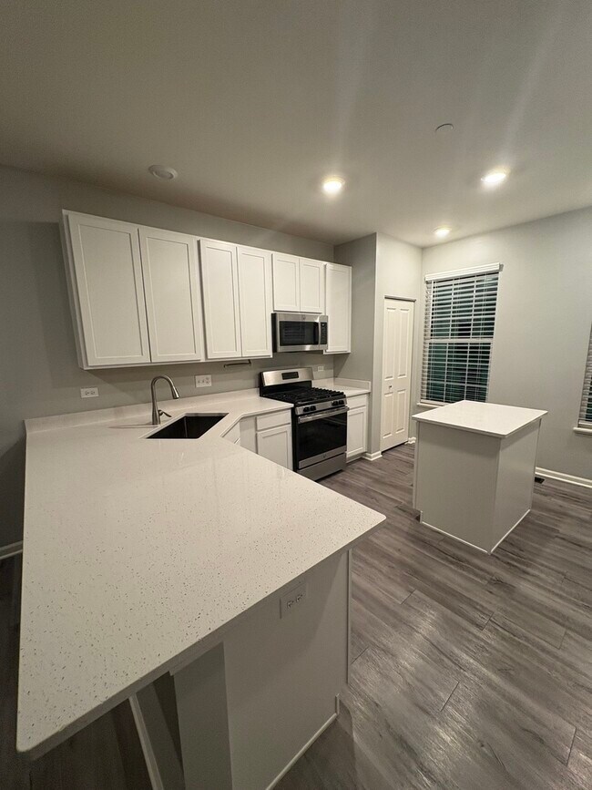 Foto del edificio - 8972 Dolby St