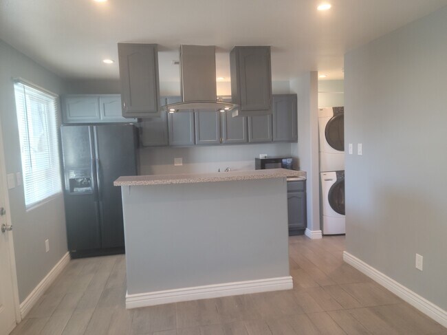 Foto del edificio - 19449 Ingomar St