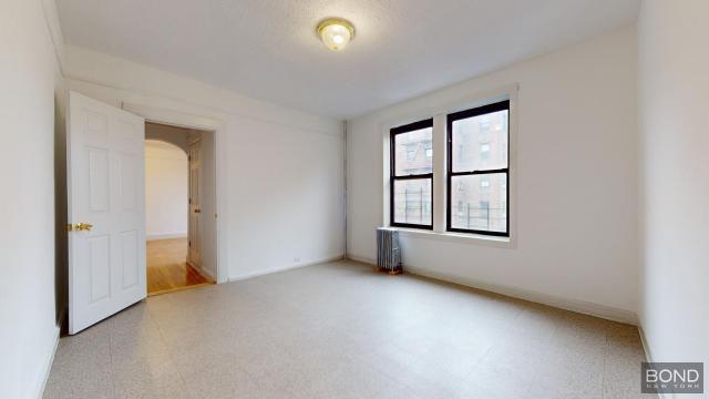 Building Photo - 1 bedroom in ELMHURST NY 11373