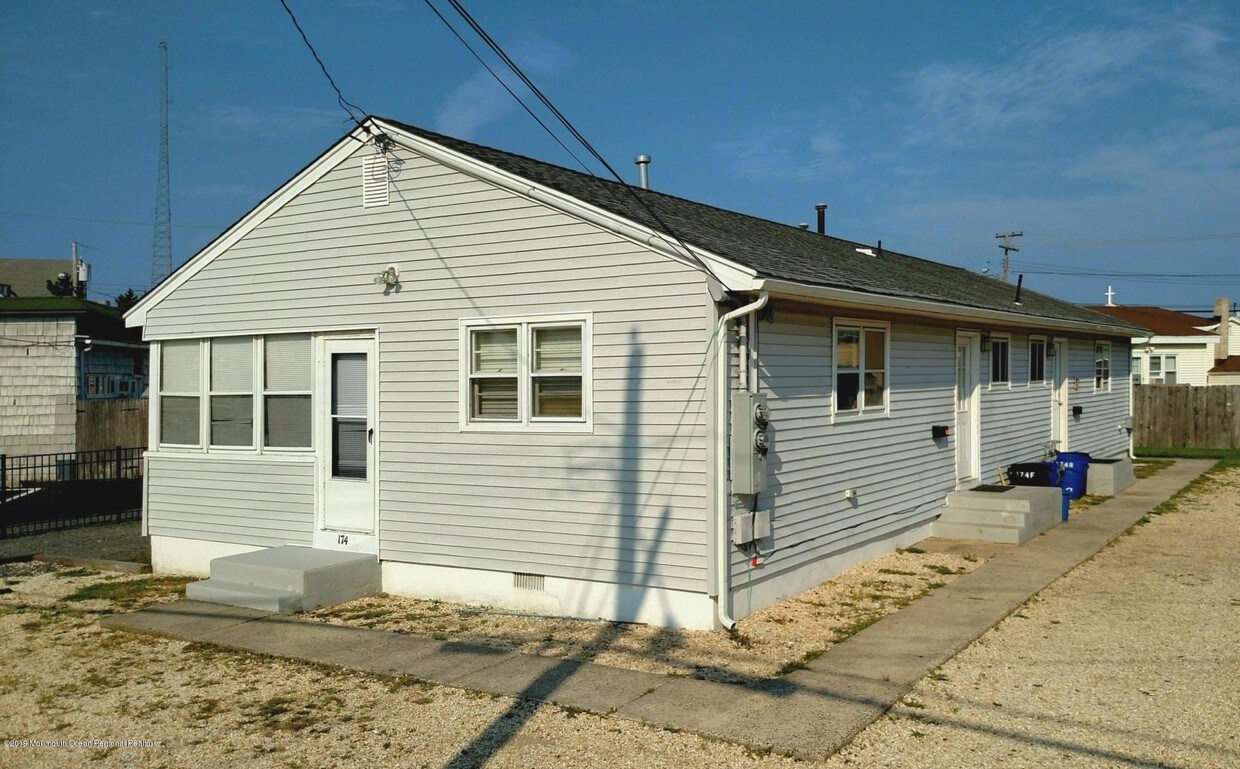 174 4th Ave, Manasquan, NJ 08736 Townhouse for Rent in Manasquan, NJ