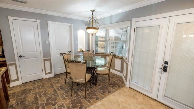 Foto del edificio - 1403 Cherry Creek Ct