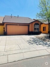 Building Photo - 2174 E Calle Los Marmoles