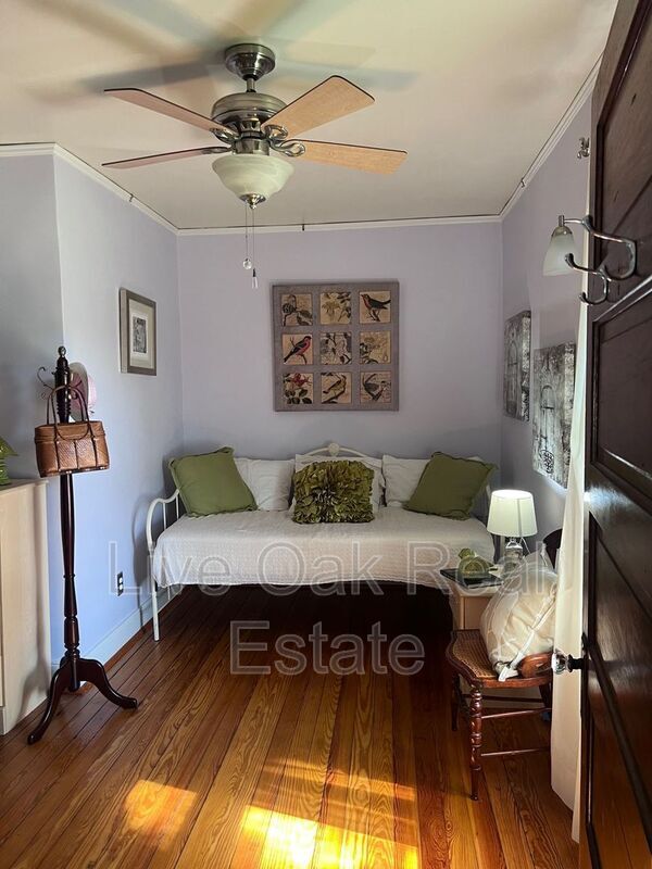 Foto del edificio - 774 W 51st St