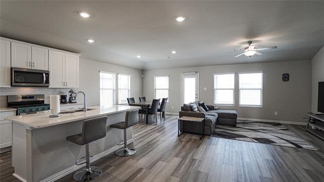 Foto del edificio - 775 Moonlight Pl