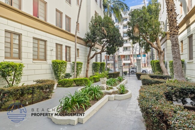 Building Photo - 418 S. Normandie Ave.