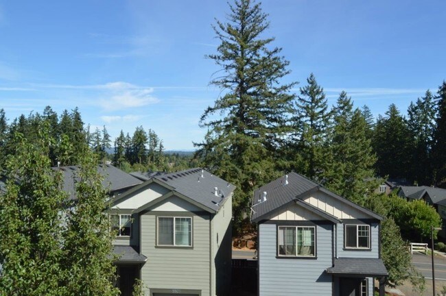 Building Photo - 15522 SW Stone Ridge Cir