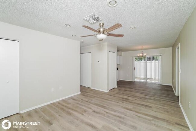 Foto del edificio - 1221 E COURT ST, TARPON SPRINGS, FL 34689