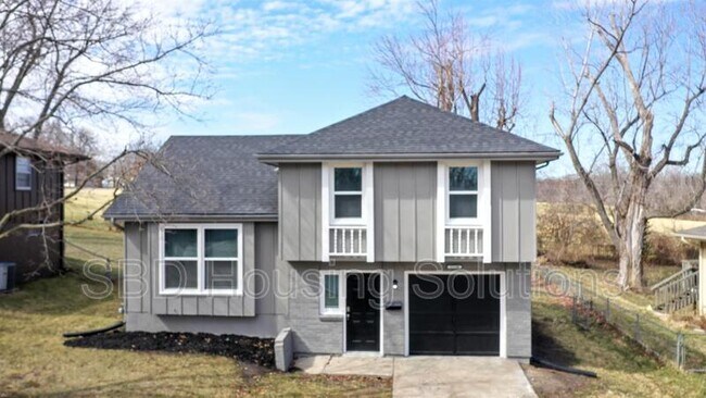 Building Photo - 11136 Spring Valley Rd