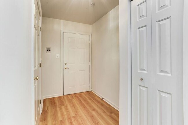 Building Photo - 502 Leahy Ct