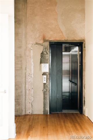 Building Photo - 2000 Little Raven St