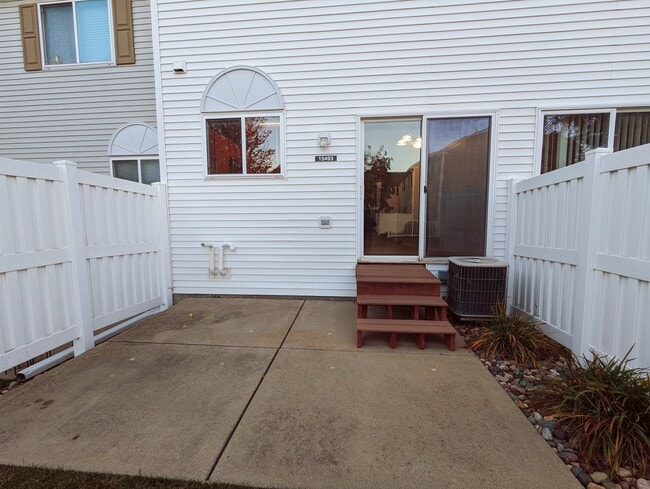 Building Photo - 15493 Flight Way