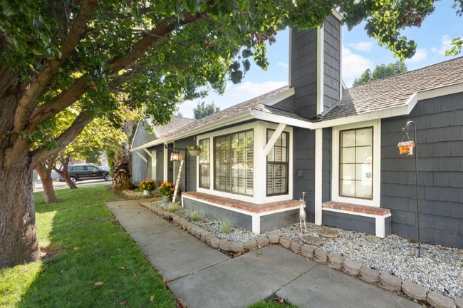 Building Photo - 2178 Sandcastle Way