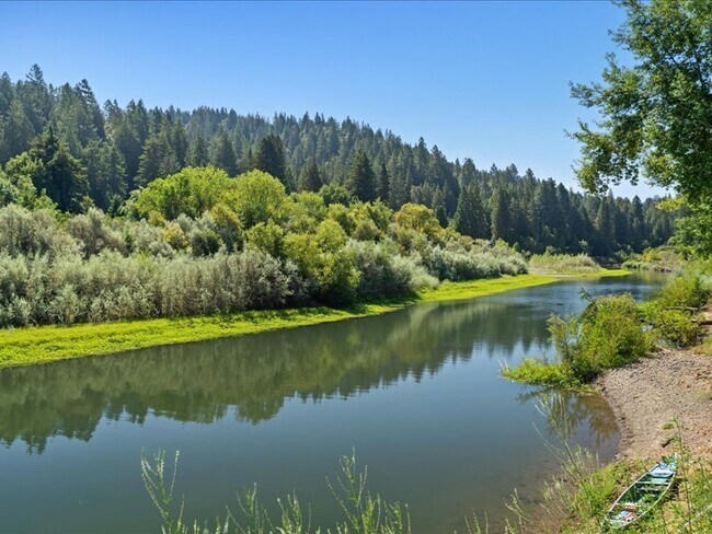 Foto del edificio - 14975 River Rd