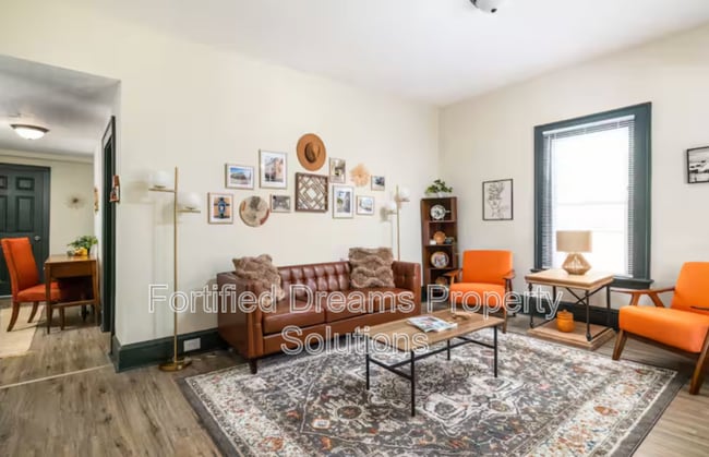 Building Photo - 720 S Broad St Building Photo - 720 S Broad St