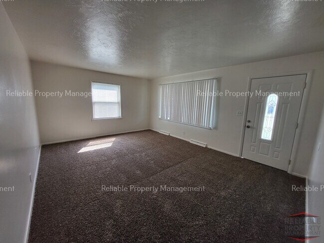 Foto del edificio - 995 Austin Ave