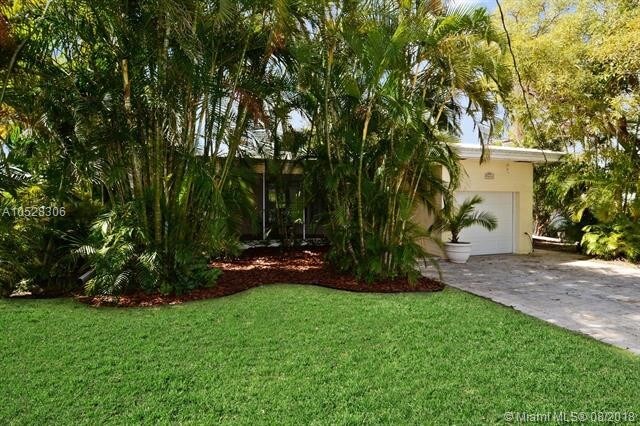 Foto del edificio - 9416 Bay Dr
