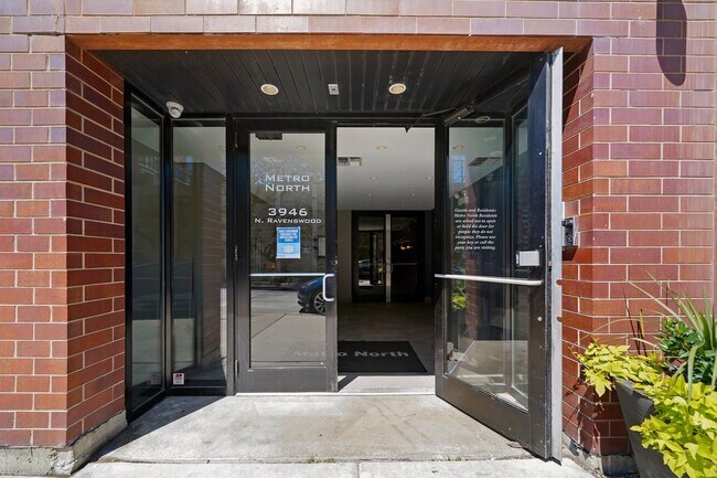 Foto del edificio - 3946 N Ravenswood Ave