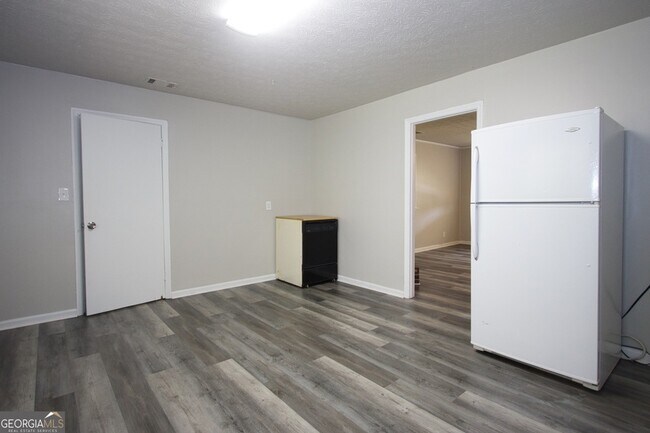 Foto del edificio - 1312 Cooper Rd