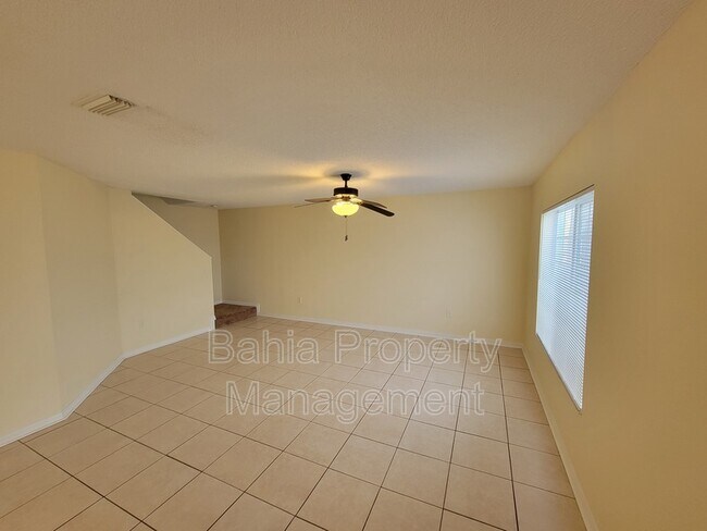 Building Photo - 4053 Dolphin Dr