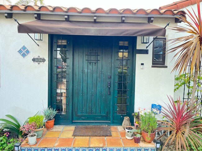 Foto del edificio - 6100 Alcott St