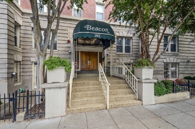 Building Photo - Two Bedroom in the Heart of Kalorama!