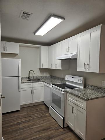 Building Photo - 7800 Irish Dr