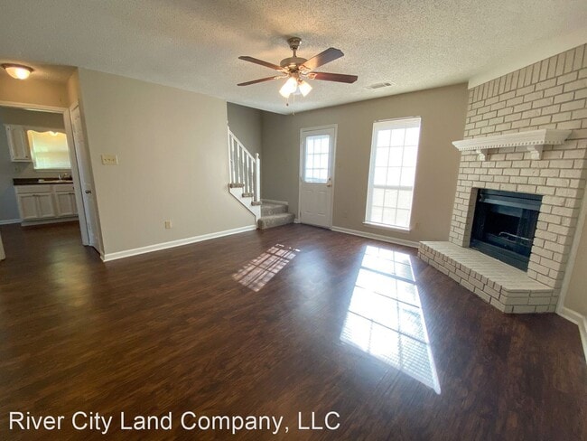 Building Photo - 3 br, 2 bath House - 3933 Oak Branch Cir E
