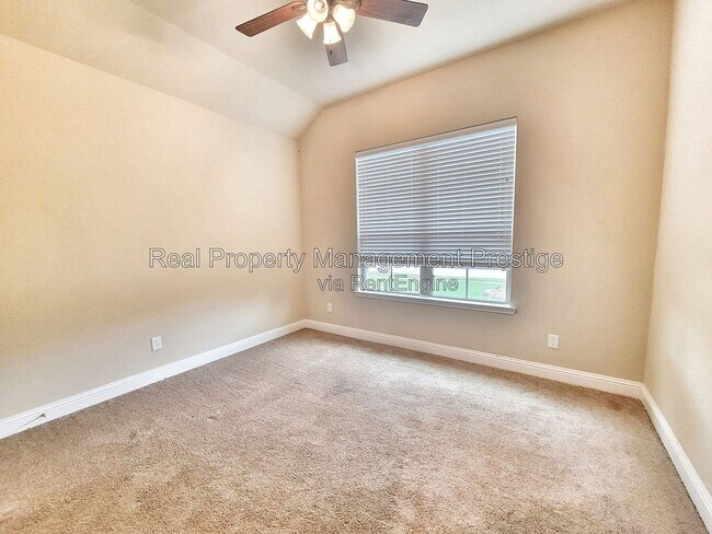 Building Photo - 4820 Piares Ln