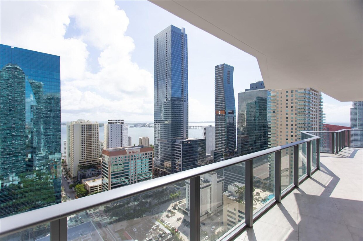 Foto principal - 1300 S Miami Ave