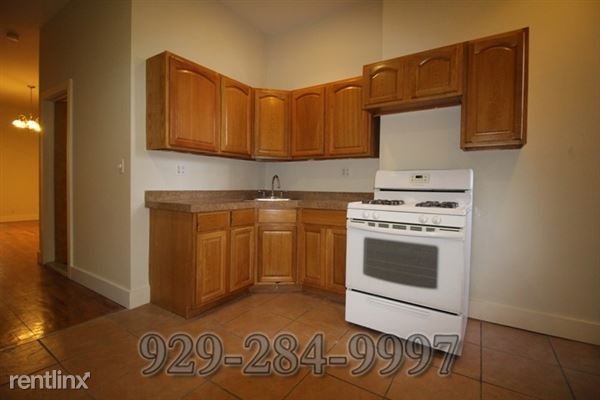 Primary Photo - 559 Quincy St