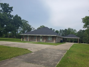 Building Photo - 5803 State Rte 394
