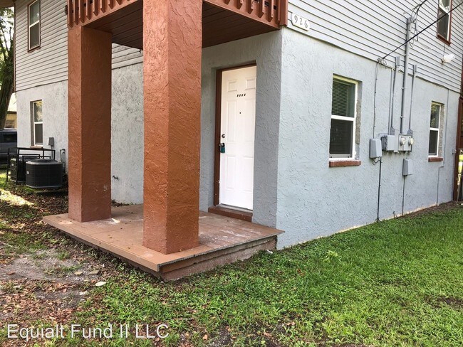 Building Photo - 926 Maydell Dr