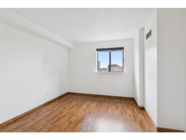 Foto del edificio - 78 10th St E