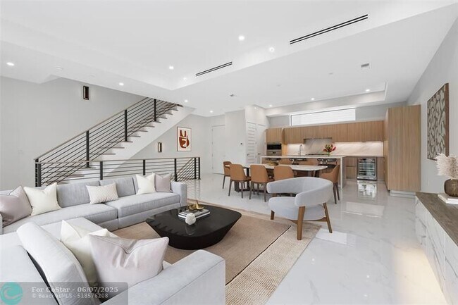Foto del edificio - 808 NE 2nd St