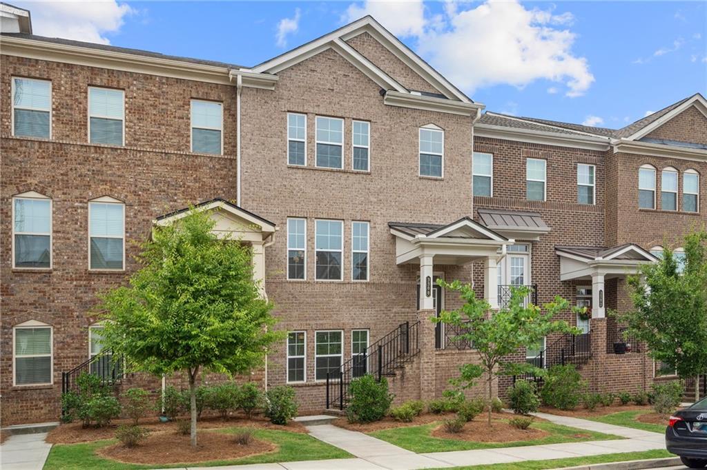Foto principal - 3300 Hill St NW