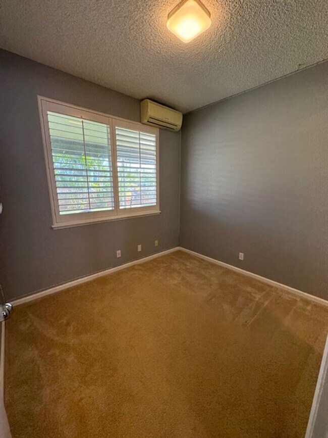 Building Photo - For Rent - 95-1031 Kahele St.