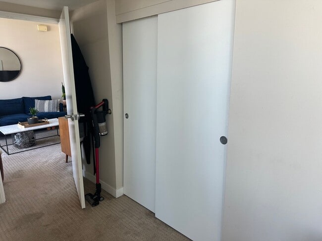 Building Photo - 1 Bedroom on the 16th Floor at Acqua Vista...