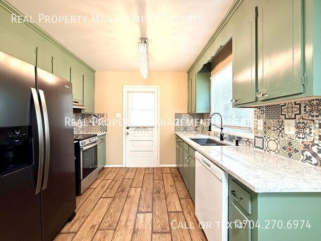 Foto del edificio - 4008 Irvington Dr
