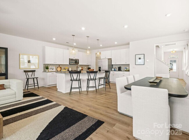 Foto del edificio - 3308 Glade Dr