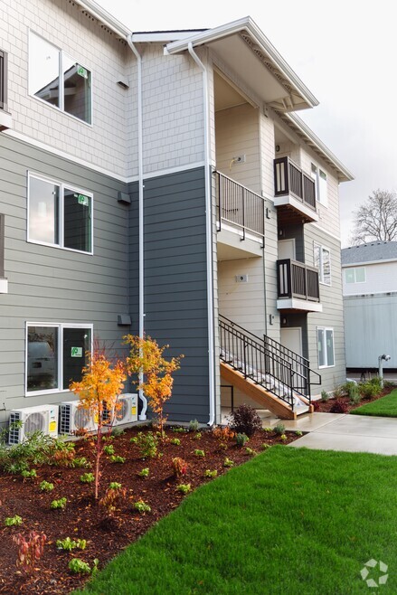 Building Photo - Walnut Trail