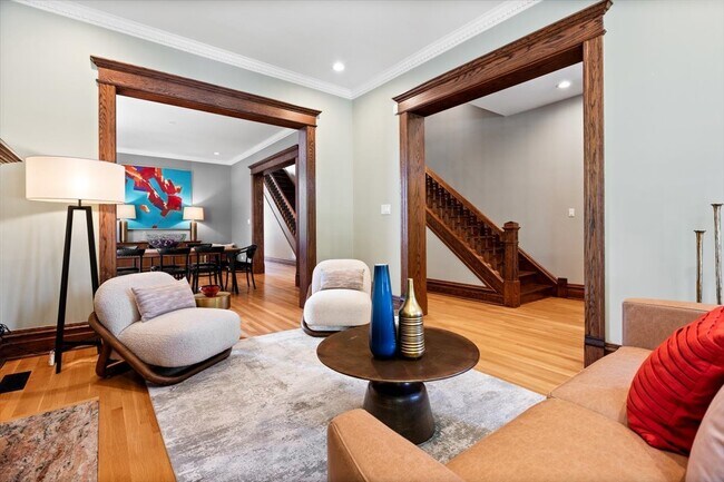 Foto del edificio - 2845 W Division St