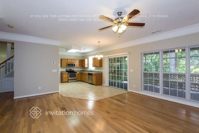 Building Photo - 645 Clearbrook Rd