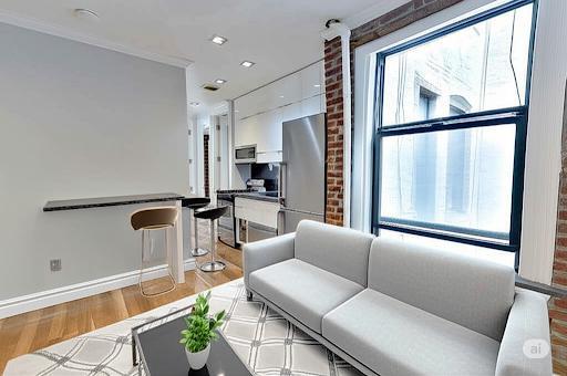Foto principal - 410 E 13th St
