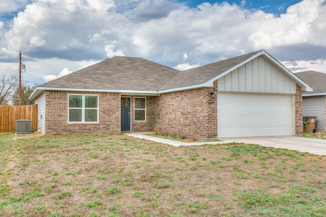 Building Photo - 420 E 48th St