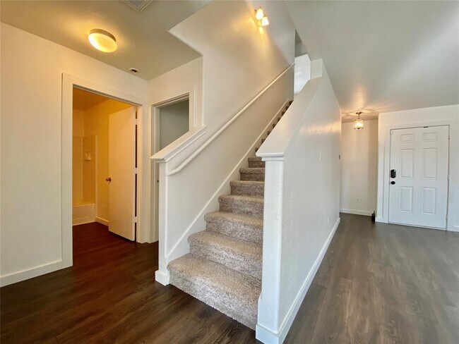 Foto del edificio - 6608 Ferrystone Pass