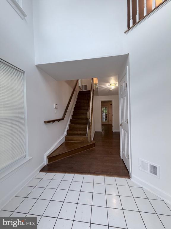 Building Photo - 14066 Madrigal Dr