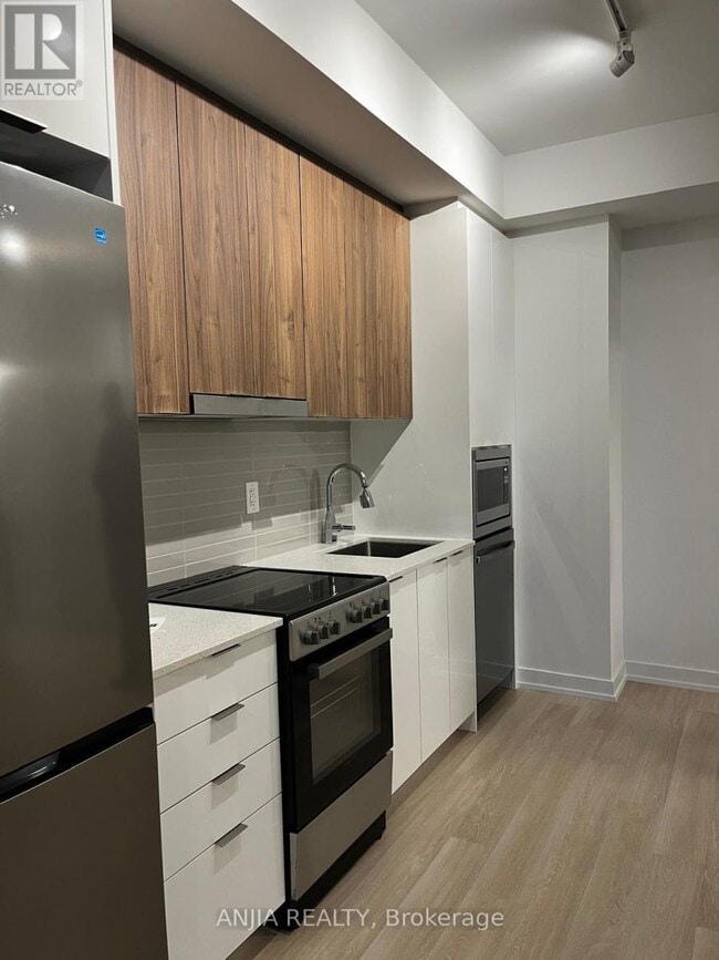 Photo du bâtiment - 9763 Markham Rd