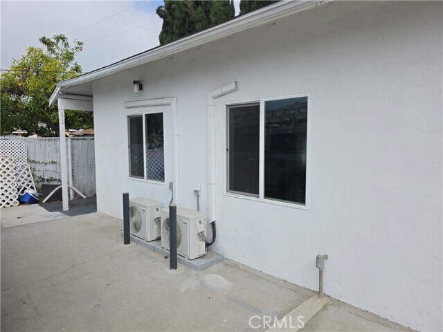 Foto principal - 5417 Baltimore St