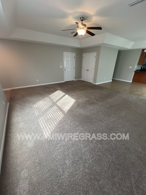 Foto del edificio - 214 Winterberry Way